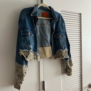 Ruby and Jenna Cropped Denim Jacket w/ Leopard Print Sleeves Size M/L